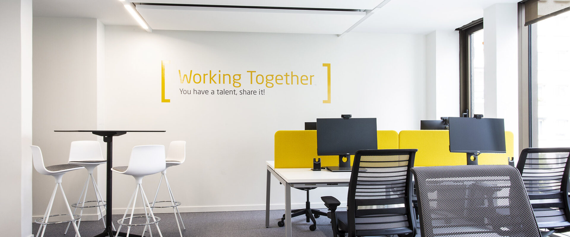 Open space, espace de travail ouvert