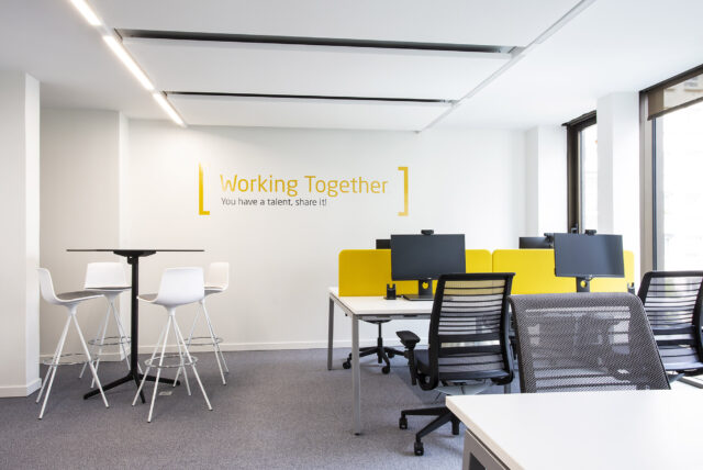 Open space, espace de travail ouvert
