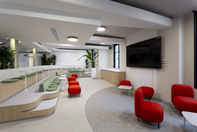 Quel revêtement de sol choisir pour des bureaux professionnels ?