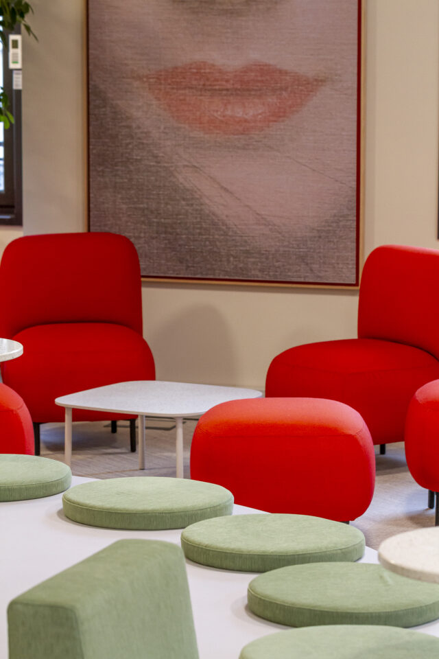 Signalétique branding espace collaboratif Shiseido
