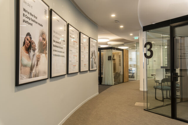 signalétique communication interne bureaux entreprise Vestiaire collective