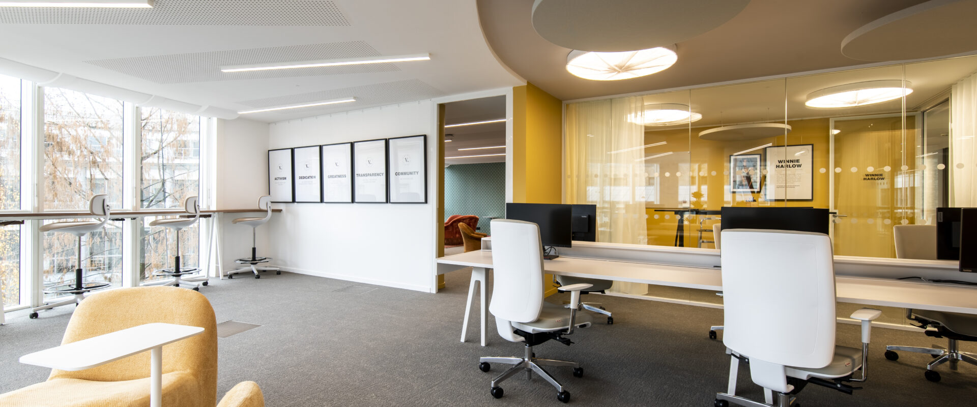 Couleur de peinture pour vos bureaux : choisir selon vos espaces, votre marque et vos équipes